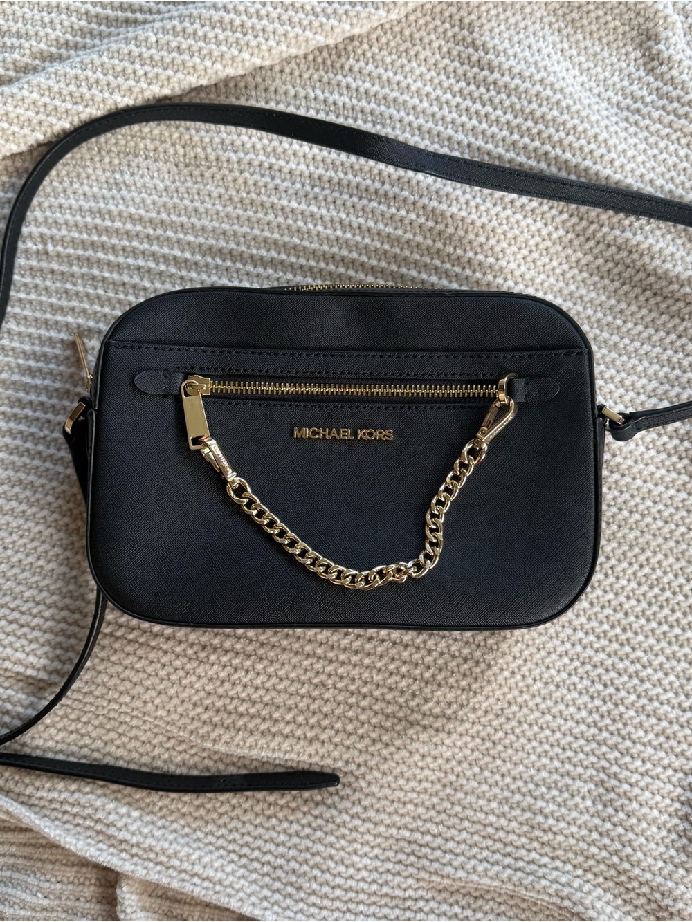 Michael Kors Jet Set Large Saffiano Leather Crossbody Bag Black Gold Chain Purse